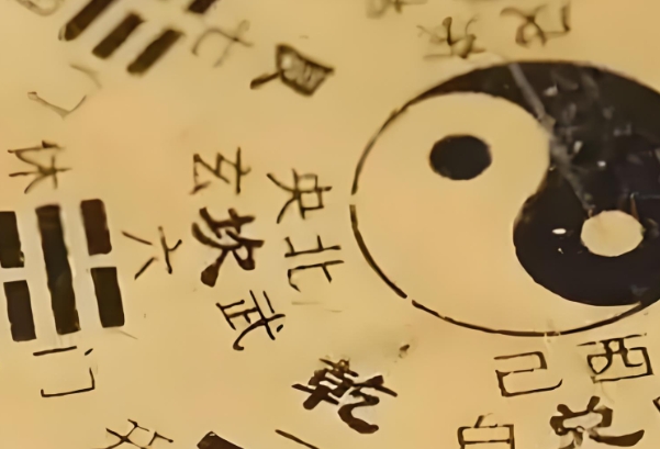 梦见别人给自己剪头发是什么征兆图片